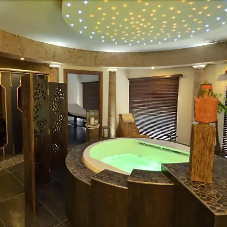 فندق Chez Jean 3*