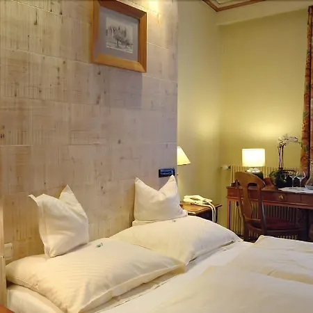 Chez Jean فندق سافيرن
