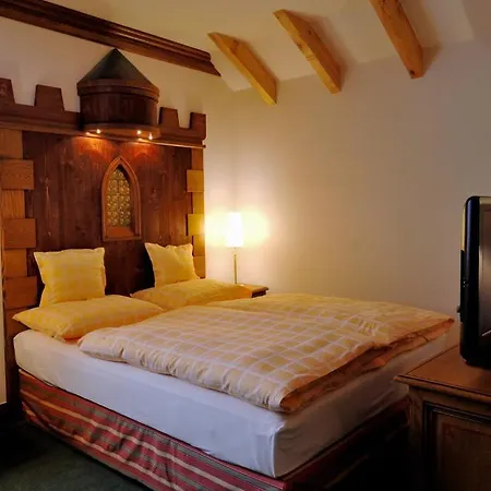فندق Chez Jean 3*