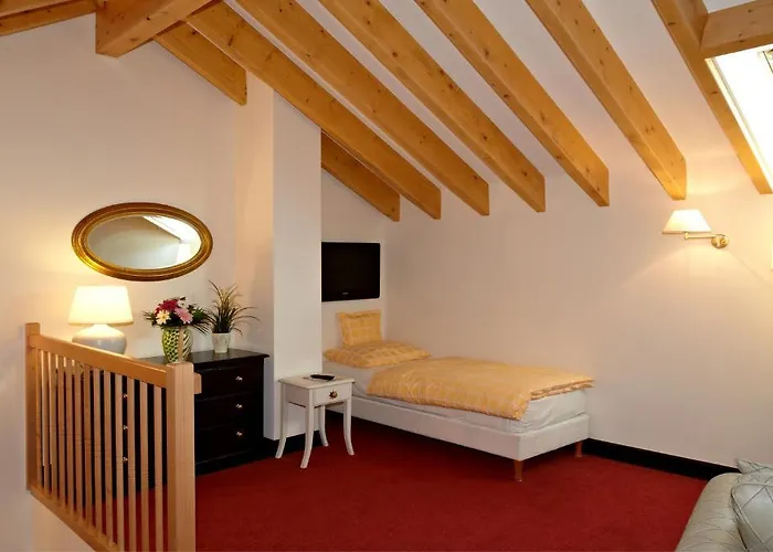 Hotell Chez Jean
