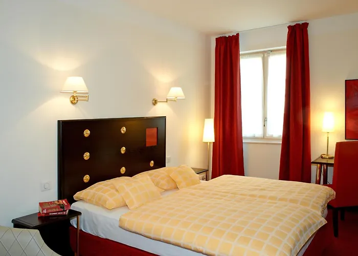 Hotell Chez Jean