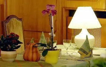 Hotell Chez Jean